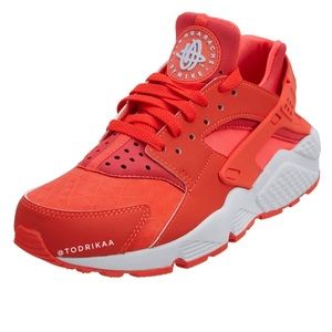 Nike Air Huarache Run "Red" Women's Size 9